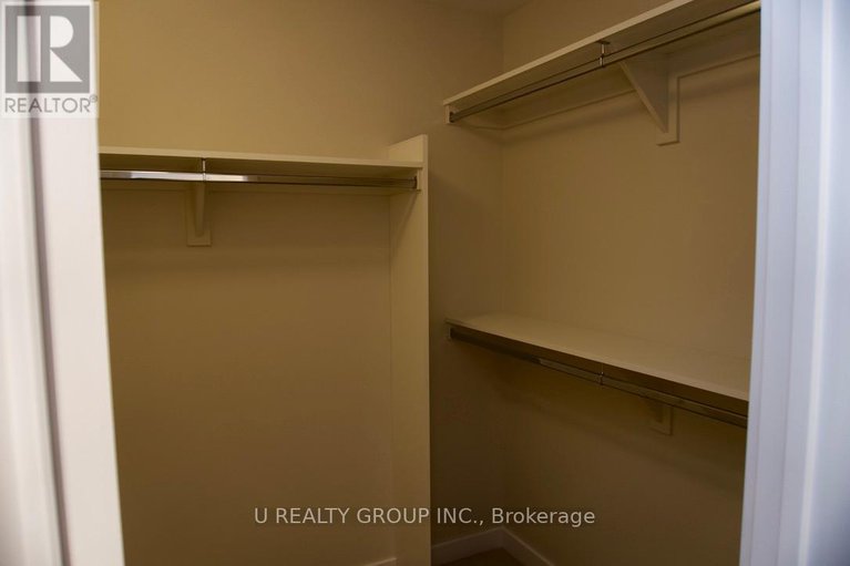 29256596/640-corporal-private/blossom-parkkemp-parkfindlay-creek/ottawa/ontario/K1X0M7_24