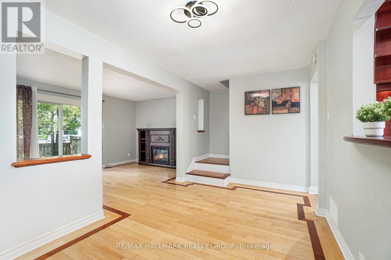 28410250/54-corley-private/heron-gateindustrial-park/ottawa/ontario/K1V8T7_6