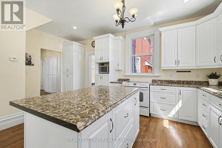 29665425/321-albert-street/arnprior/arnprior/ontario/K7S2M8_8