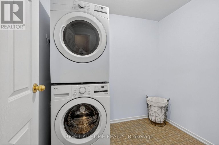 29676442/43-crispin-private/manor-park/ottawa/ontario/K1K2T7_22