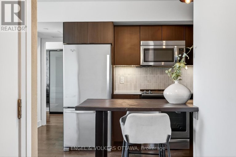 29652805/406-1035-bank-street/glebe/ottawa/ontario/K1S5K3_7