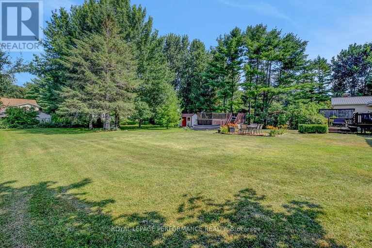 28805867/124-des-pins-street/village-of-russell/russell/ontario/K4R1C5_49