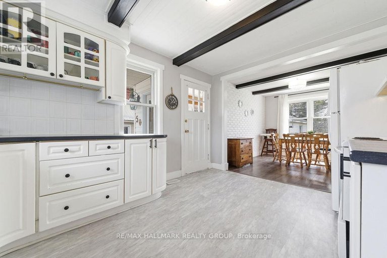 29645048/50-poole-street/mcnabbraeside-twps/mcnabbraeside/ontario/K7S1J2_17