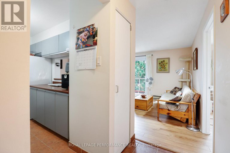 28969635/412-280-brittany-drive/viscount-alexander-park/ottawa/ontario/K1K4M4_7