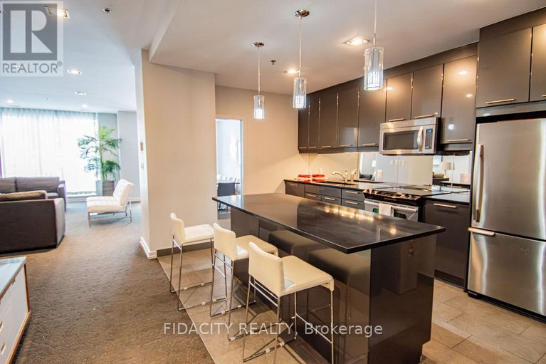 29423085/102-360-patricia-street/westboro-south/ottawa/ontario/K1Z0A8_12