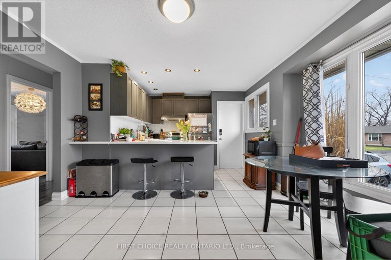 29620538/1307-aurele-street/pineview/ottawa/ontario/K1B3L4_5