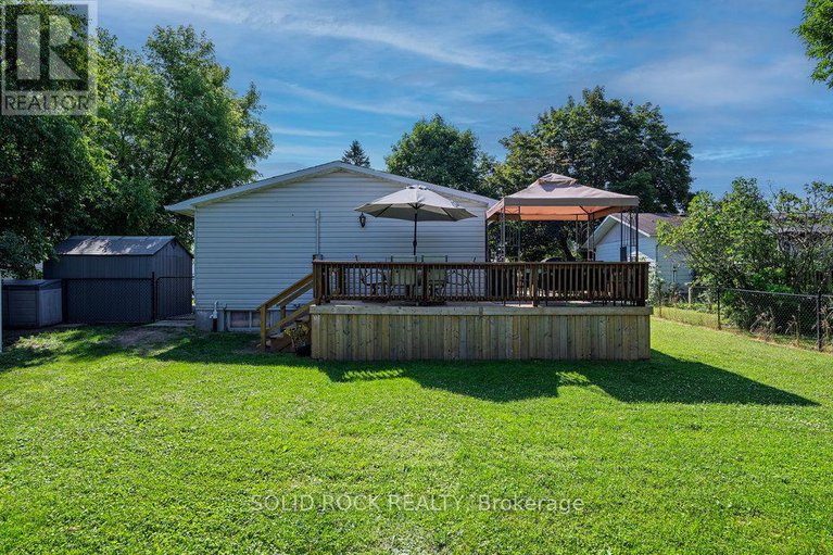 28567074/207-george-street-e/kemptville/north-grenville/ontario/K0G1J0_33