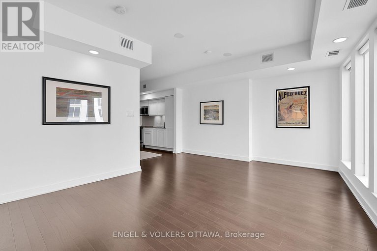 28562228/1304-40-nepean-street/ottawa-centre/ottawa/ontario/K2P0X5_16