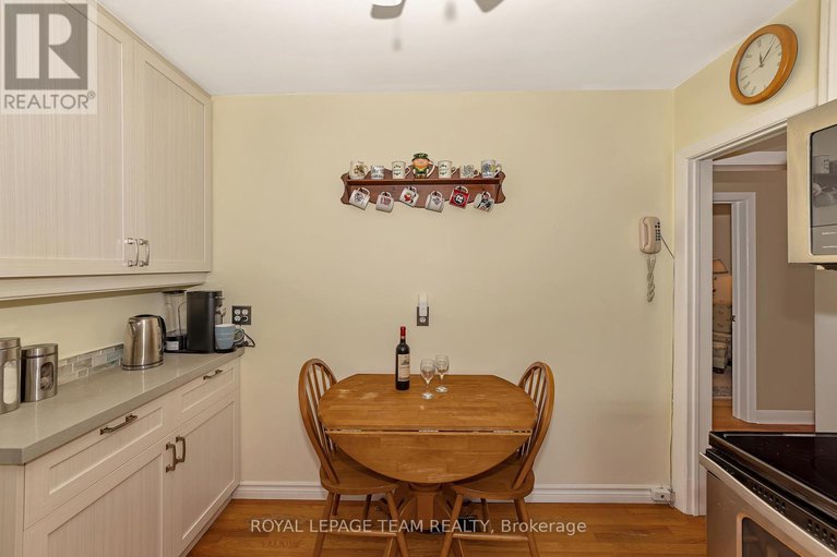 28624238/1830-kerr-avenue/mckellar-heights/ottawa/ontario/K2A1J3_16