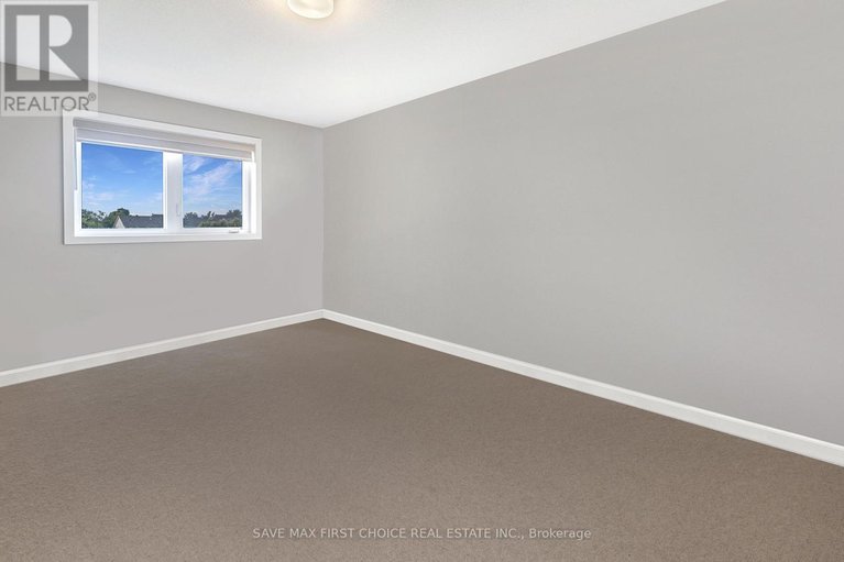 29051195/2070-winsome-terrace/fallingbrookgardenway-south/ottawa/ontario/K4A5M9_22