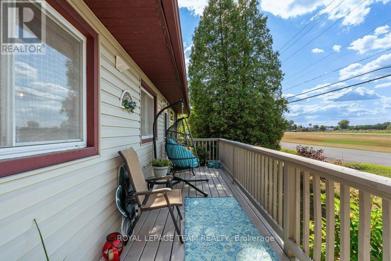 28770309/24-beach-avenue/iroquois/south-dundas/ontario/K0E1K0_33