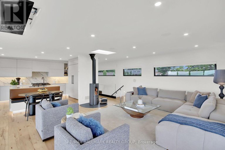 28484970/227-grandview-road/crystal-bayrocky-point/ottawa/ontario/K2H8B9_9
