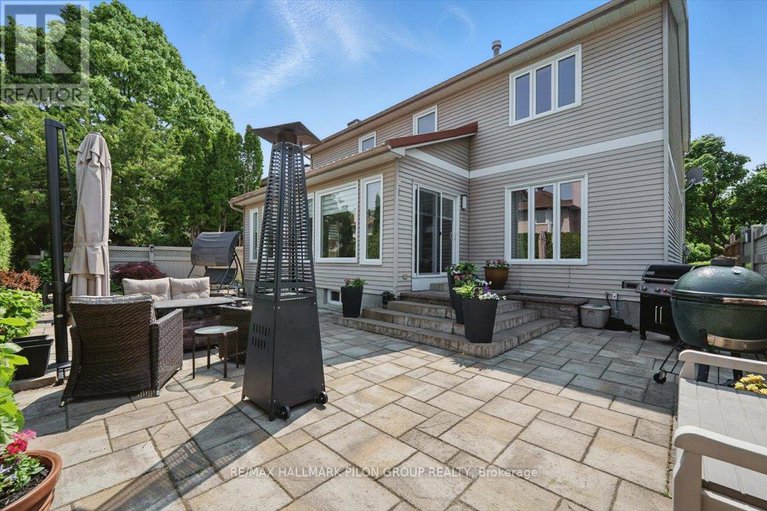 28453219/54-fardon-way/hunt-club-park/ottawa/ontario/K1G4N4_31
