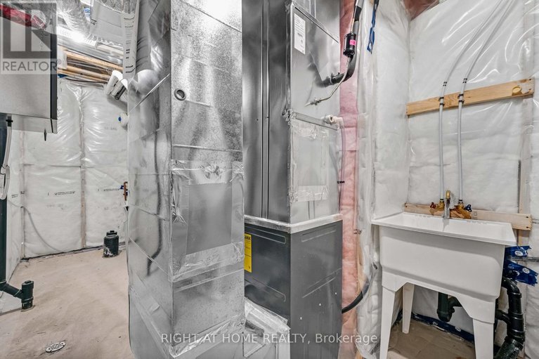 29562226/556-tahoe-heights/leitrim/ottawa/ontario/K1T0X5_38