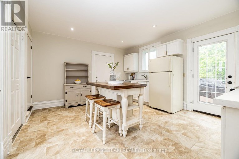 28366380/5-mary-street/kemptville/north-grenville/ontario/K0G1J0_16