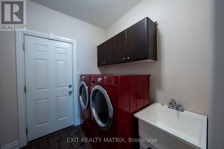 28781610/161-opale-street/town-of-rockland/clarence-rockland/ontario/K4K0G3_28