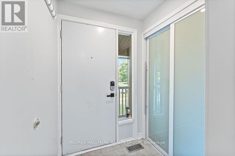 28624778/96-1921-stonehenge-crescent/pineview/ottawa/ontario/K1B4N7_3