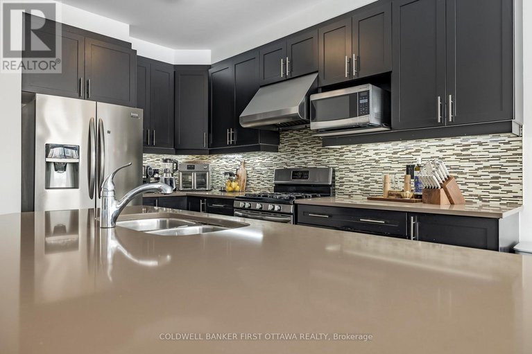 28250374/170-flowing-creek-circle/emerald-meadowstrailwest/ottawa/ontario/K2M0K2_8