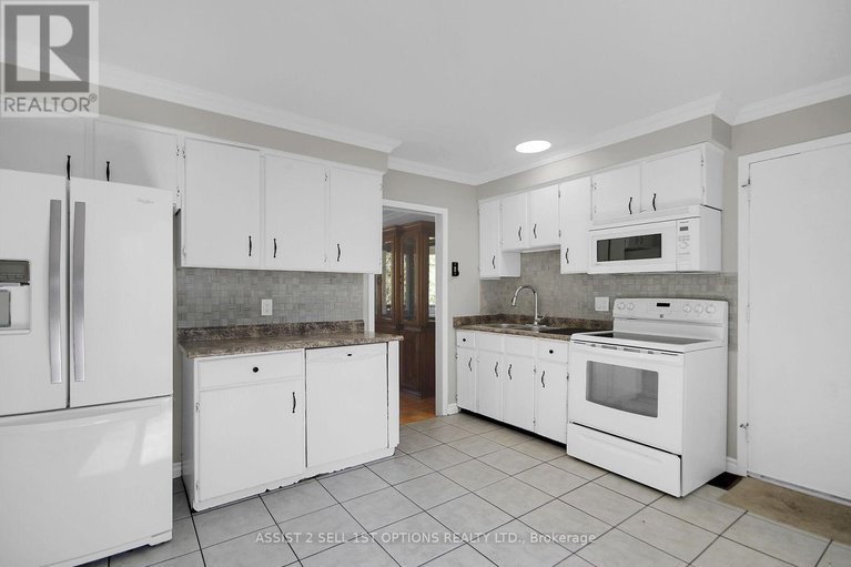 29626461/11-elvaston-avenue/craig-henrywoodvale/ottawa/ontario/K2G3T2_4