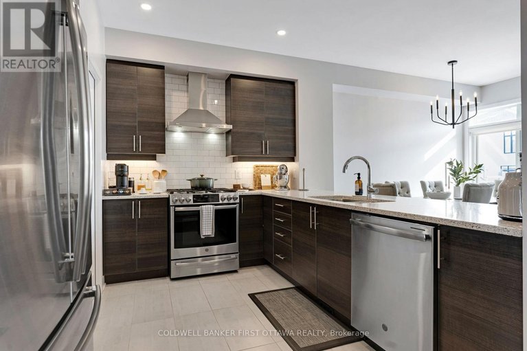 29465691/422-markdale-terrace/riverside-southgloucester-glen/ottawa/ontario/K4M0E2_10