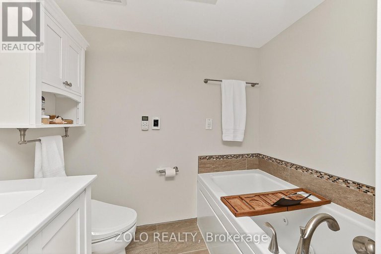 29013246/1101-160-george-street/lower-townbyward-market/ottawa/ontario/K1N9M2_33