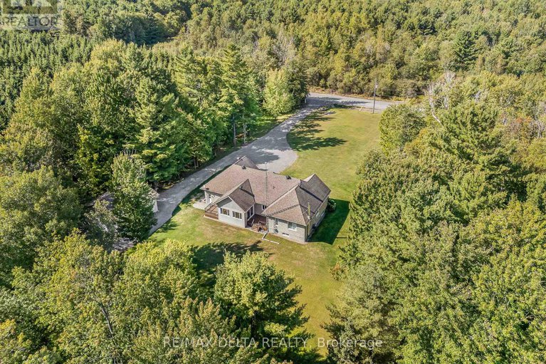 28863479/740-vinette-road/clarencerockland-twp/clarence-rockland/ontario/K0A1N0_33