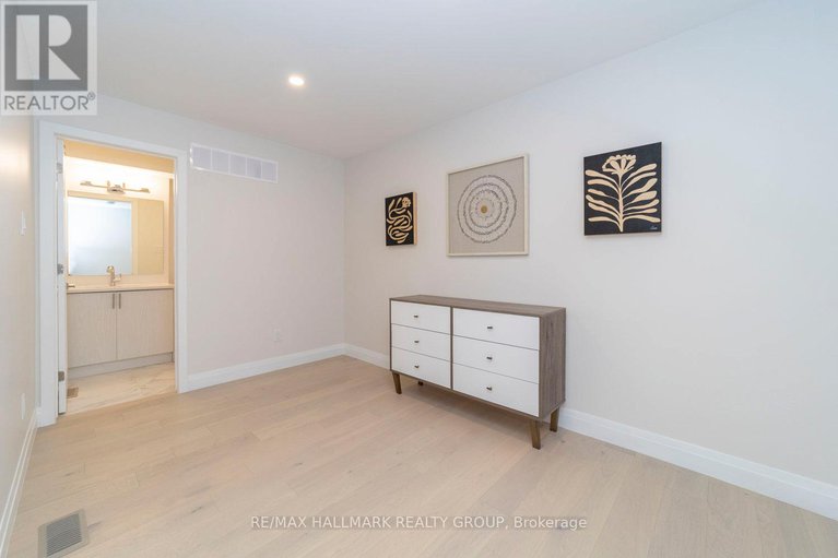 28843342/812-star-private/katimavik/ottawa/ontario/K2L1W2_18