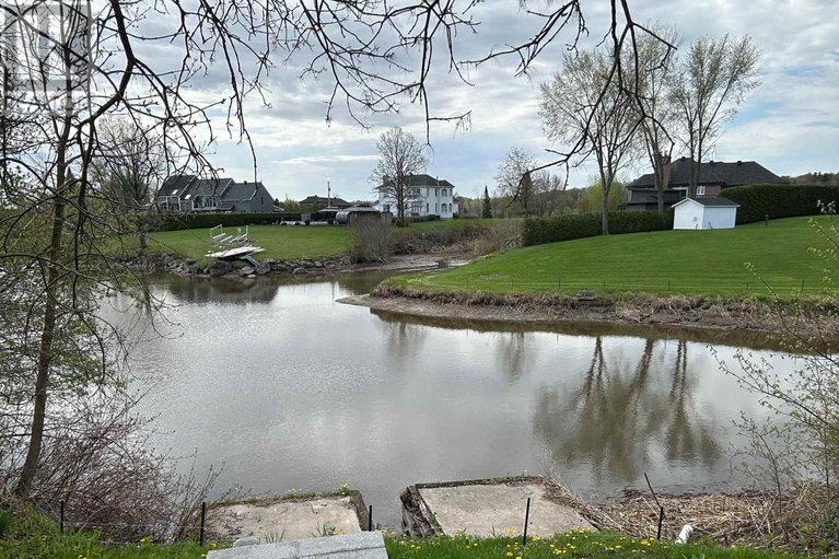 29414302/3519-front-road/east-hawkesbury/ontario/K6A2R2_10