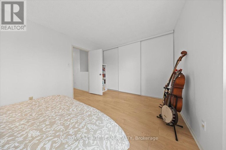 29615583/40-3230-uplands-drive/hunt-club/ottawa/ontario/K1V0C6_23