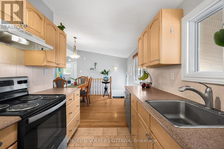 29680502/1004-pleasant-park-road/elmvale-acresurbandale/ottawa/ontario/K1G2A1_20