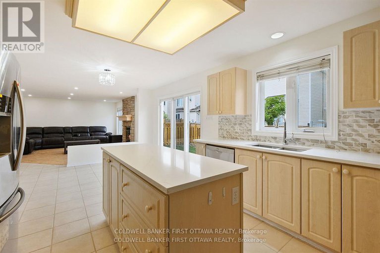 28983604/107-columbia-avenue/hunt-club/ottawa/ontario/K1V1Z3_11