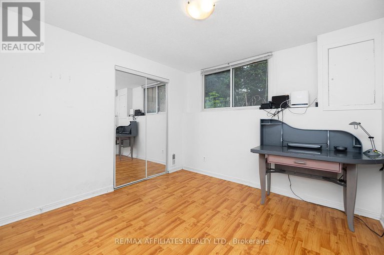 28784982/306-woodfield-drive/tanglewood/ottawa/ontario/K2G3W9_31