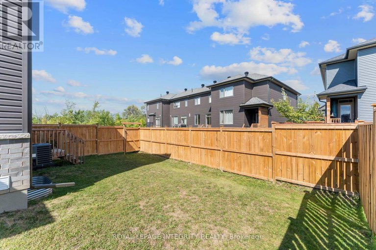 28817438/508-escapade-private/blossom-parkkemp-parkfindlay-creek/ottawa/ontario/K1X0J1_26