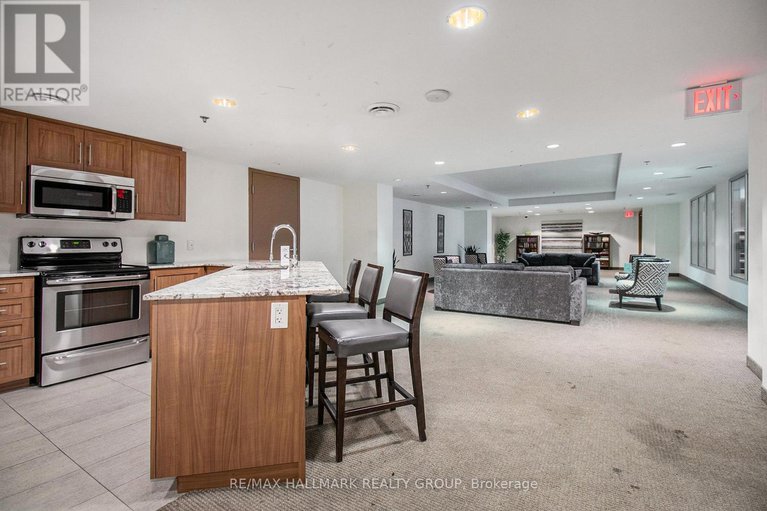 28223628/2706-195-besserer-street/sandy-hill/ottawa/ontario/K1N7J6_33