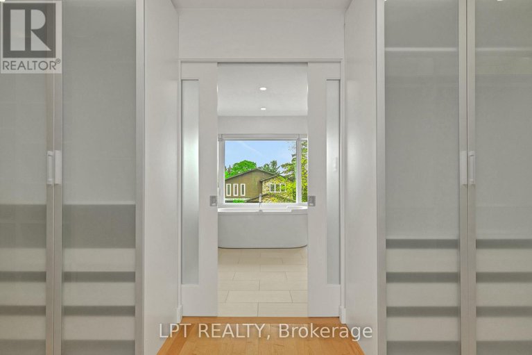 28676196/298-crestview-road/alta-vistafaircrest-heights/ottawa/ontario/K1H5G6_30