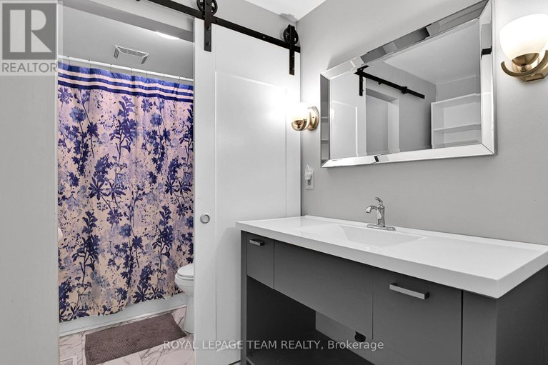 28610973/2280-cotters-crescent/windsor-park-village/ottawa/ontario/K1V8Y6_18