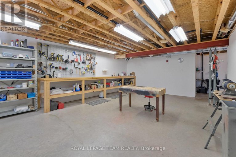 29340390/217-shamus-way/huntley-ward-south-west/ottawa/ontario/K0A1L0_36