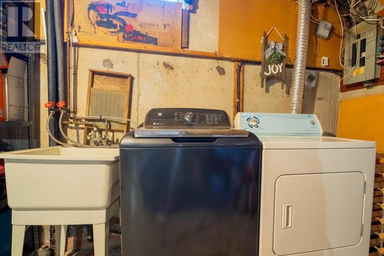 29046719/1767-bonaventure-terrace/convent-glen-south/ottawa/ontario/K1C1W6_22