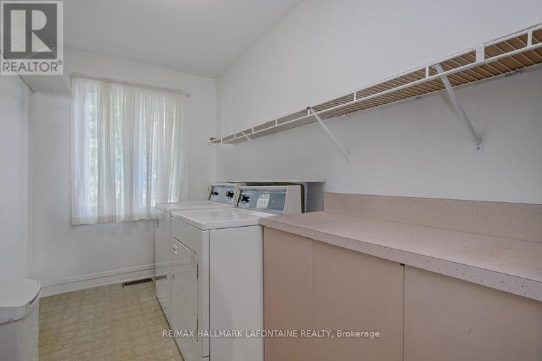 28797062/844-edgeworth-avenue/whitehaven/ottawa/ontario/K2B5L6_22