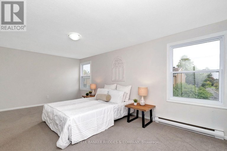 29445571/2098-eric-crescent/pineview/ottawa/ontario/K1B4P4_31