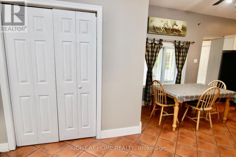 28500319/13928-connaught-road-s/north-dundas-winchester-twp/north-dundas/ontario/K0C1H0_16