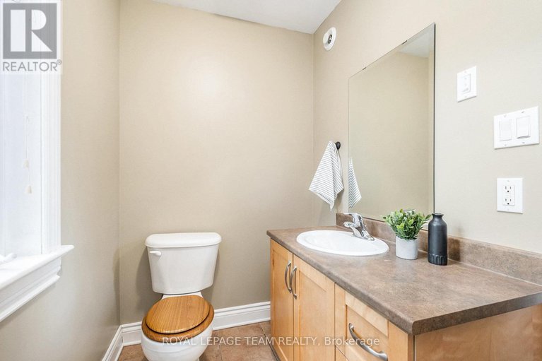 28639751/1307-whitney-road/north-grenville-twp-kemptville-east/north-grenville/ontario/K0G1J0_18