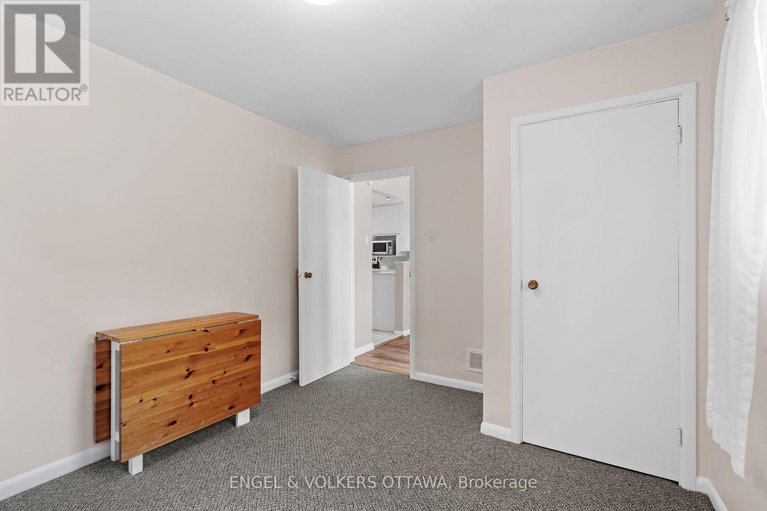 28811817/337-mountbatten-avenue/alta-vistafaircrest-heights/ottawa/ontario/K1H5W2_20