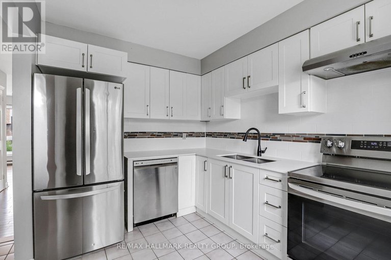 28506947/3b-woodvale-green/craig-henrywoodvale/ottawa/ontario/K2G4G9_8