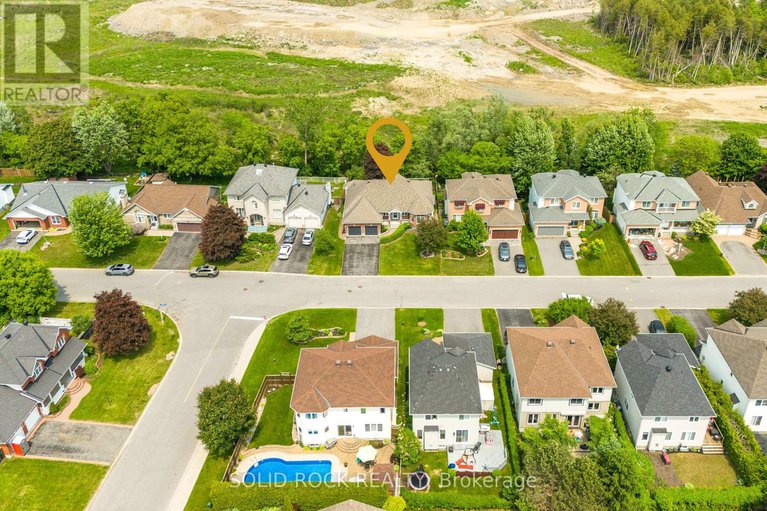 28419528/49-caribou-avenue/stittsville-south/ottawa/ontario/K2S1X3_6