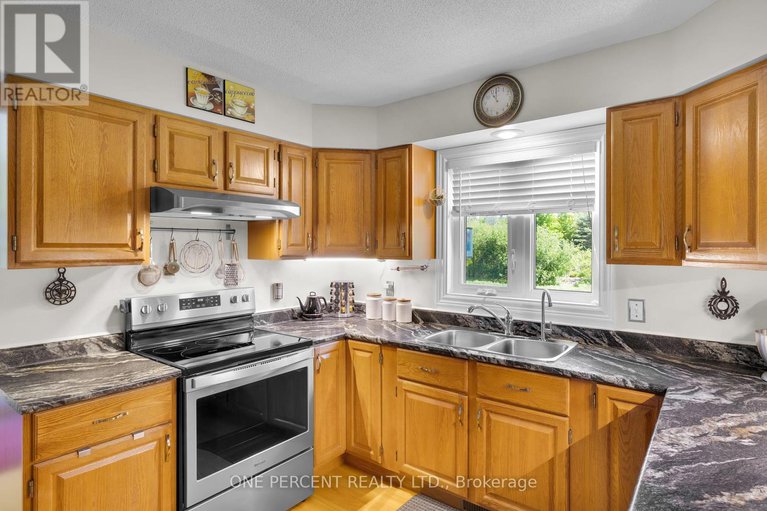 28386377/3-aimee-lane/north-grenville-twp-kemptville-south/north-grenville/ontario/K0G1S0_12