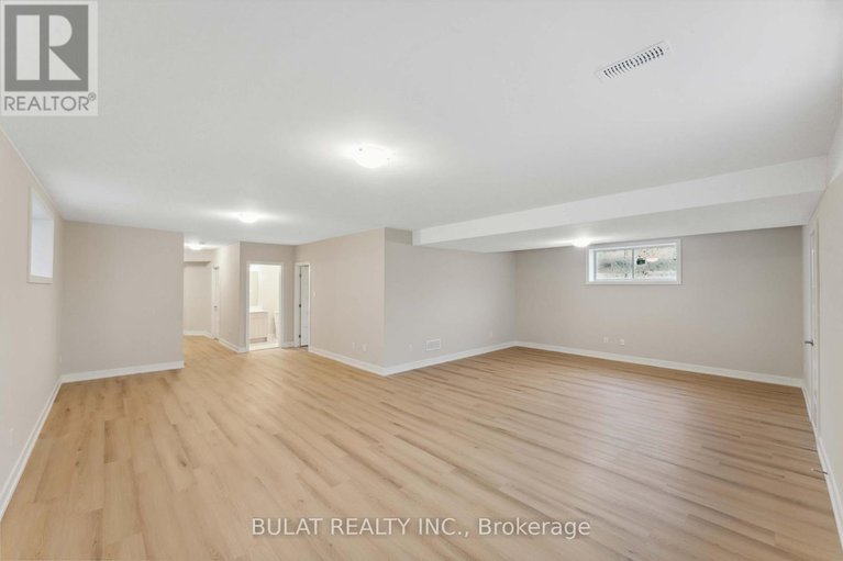 28281771/1357-kitchener-avenue/ellwood/ottawa/ontario/K1V6W1_24