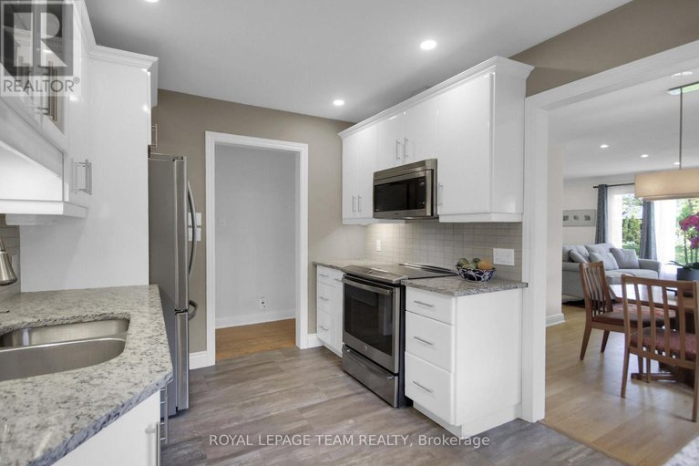28310189/970-parkhurst-boulevard/mckellar-heightsglabar-park/ottawa/ontario/K2A3M9_14