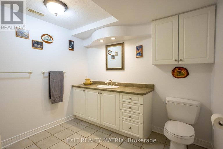 29607384/2468-gagne-road/clarencerockland-twp/clarence-rockland/ontario/K0A2A0_36