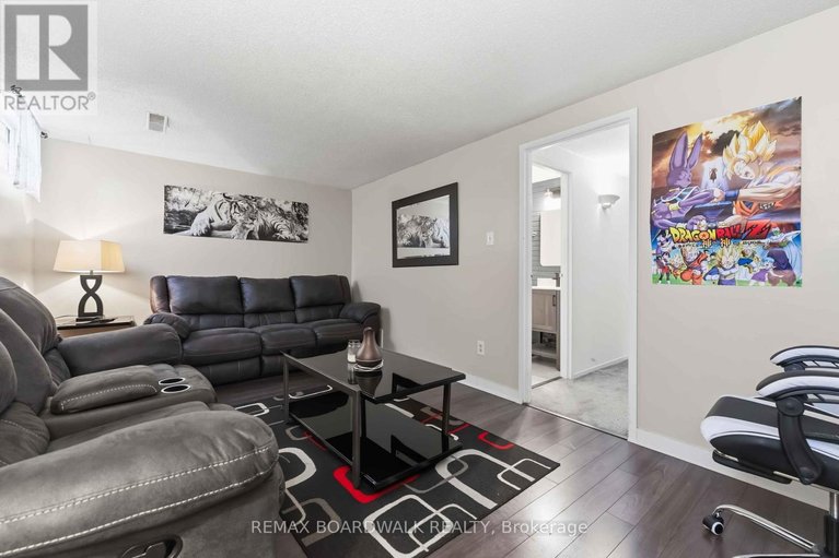 29576237/1707-meadowbrook-road/pineview/ottawa/ontario/K1B4W6_18